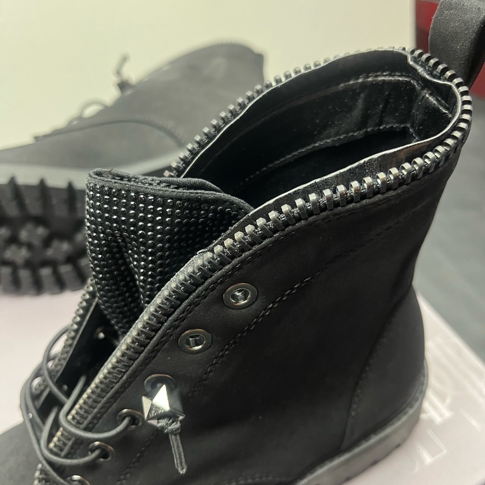 Jennifer Lope Boots - Size 7 - Brand new in box - Picture 7 of 12